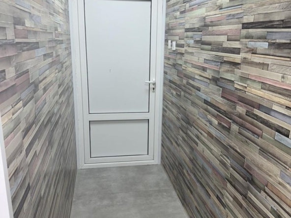 Дава се под наем Магазин в Раковски - 100 кв.м за 500 € - Снимка #1