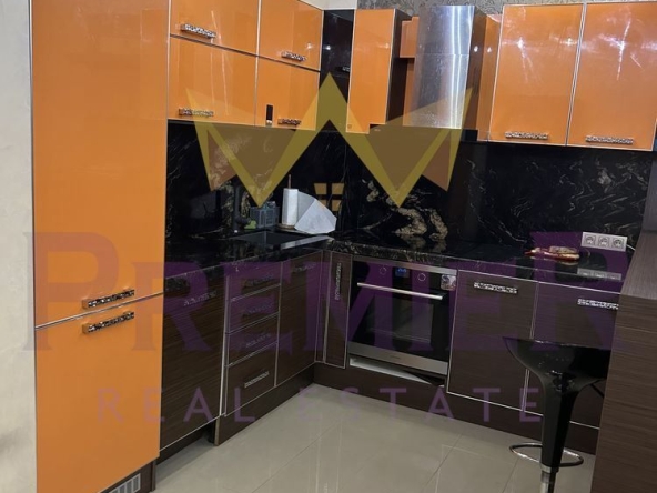 Дава се под наем Тристаен апартамент в Варна, Автогара - 115 кв.м за 867 € - Снимка #1