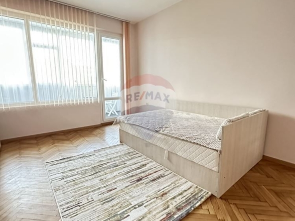 Тристаен апартамент в Варна, Чаталджа - 86 кв.м за 6 €/кв.м - Снимка #1