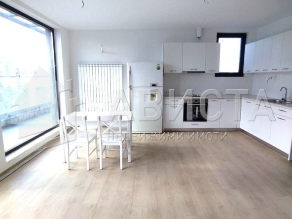 Дава се под наем Тристаен апартамент в София, Витоша - 135 кв.м за 816 € - Снимка #1