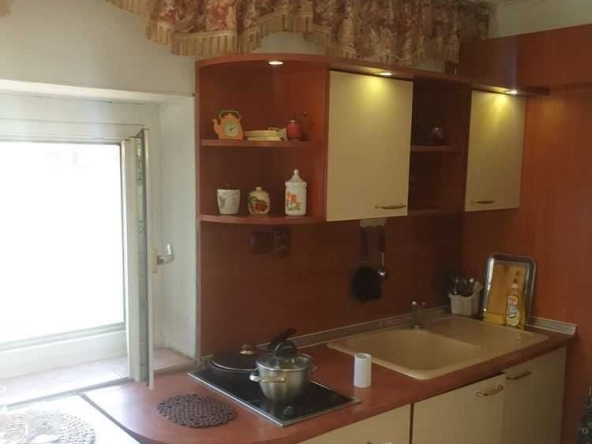 Дава се под наем Едностаен апартамент в Варна, м-т Траката - 35 кв.м за 298.35 € - Снимка #1