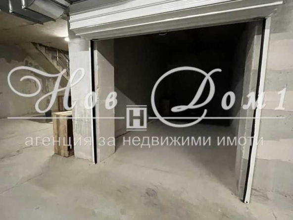 Гараж / Паркомясто в Варна, Гранд Мол Варна - 18 кв.м за 1750 €/кв.м - Снимка #1