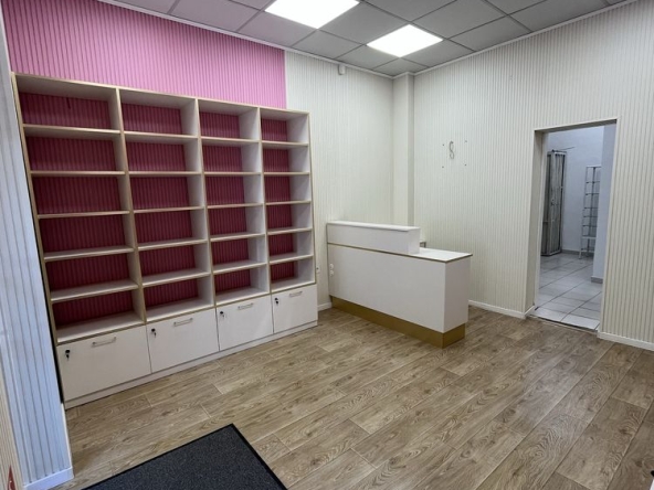 Дава се под наем Магазин в Варна, Операта - 70 кв.м за 714 € - Снимка #1