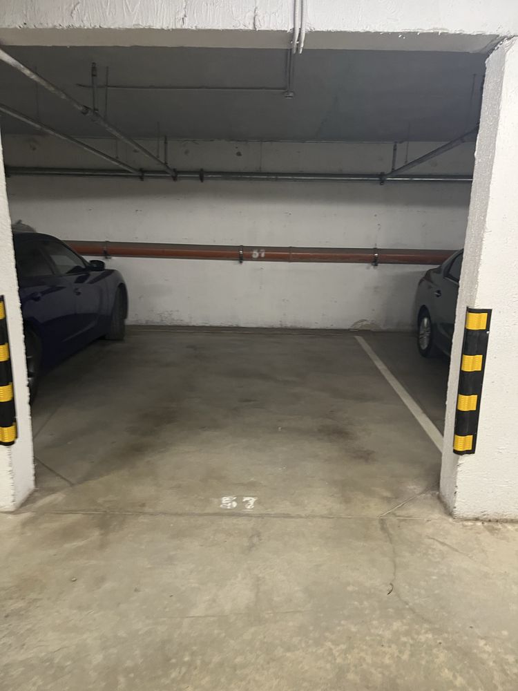 Дава се под наем Гараж / Паркомясто в София, Младост 4 - 17 кв.м за 96.9 € - Снимка #1