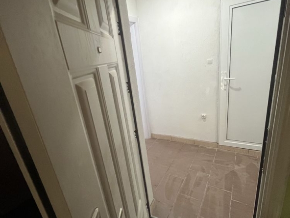 Дава се под наем Едностаен апартамент в Видин, Вида 1 - 45 кв.м за 193.8 € - Снимка #1