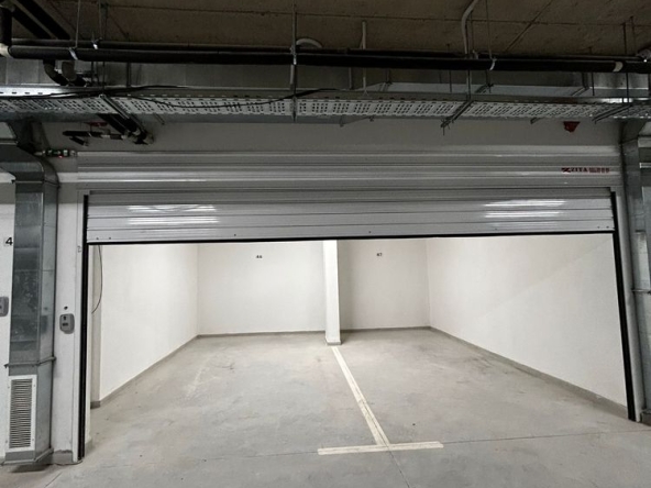 Гараж / Паркомясто в Пловдив, Прослав - 30 кв.м за 1400 €/кв.м - Снимка #1