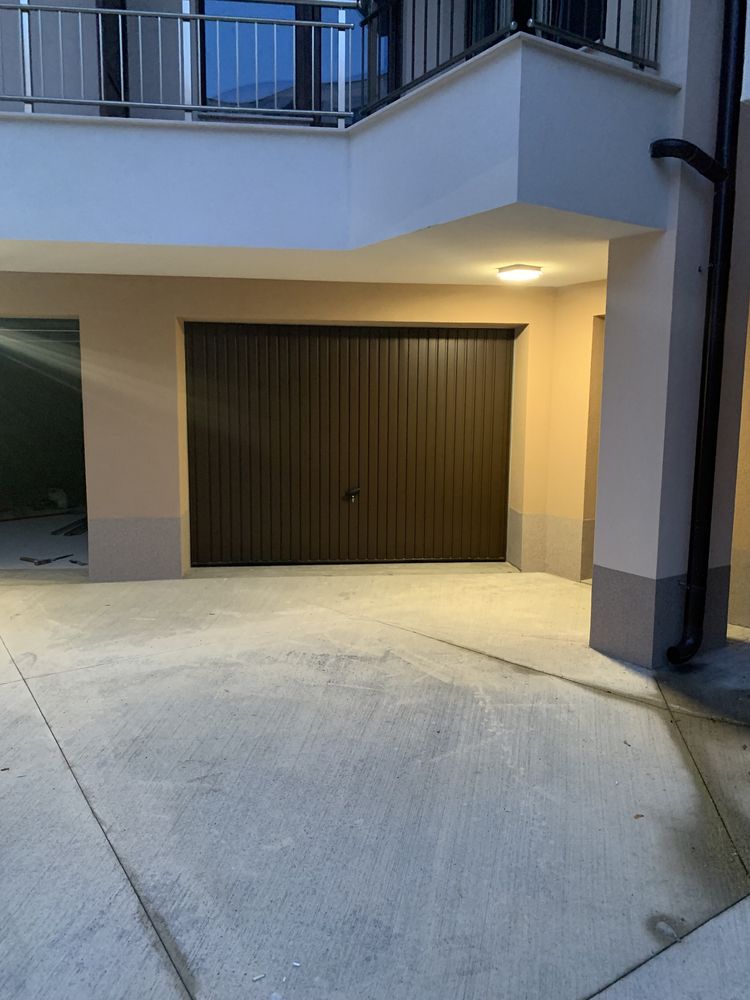 Гараж / Паркомясто в Бургас, Акациите - 25 кв.м за 1400 €/кв.м - Снимка #1