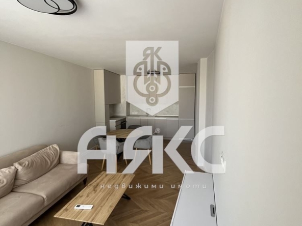 Дава се под наем Двустаен апартамент в София, Кръстова вада - 65 кв.м за 750 € - Снимка #1