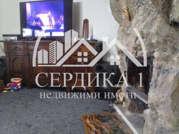 Къща в с. Усойка, Област Кюстендил - 300 кв.м за 500 €/кв.м - Снимка #1