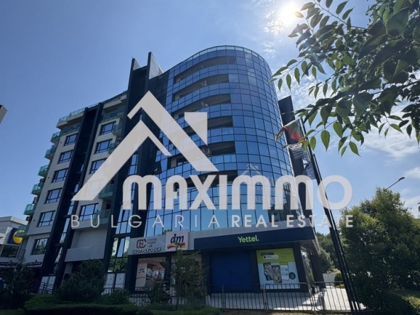 Дава се под наем Тристаен апартамент в Варна, Левски - 96 кв.м за 720 € - Снимка #1