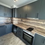 Дава се под наем Четиристаен апартамент в Асеновград - 111 кв.м за 382.5 € - Снимка #1