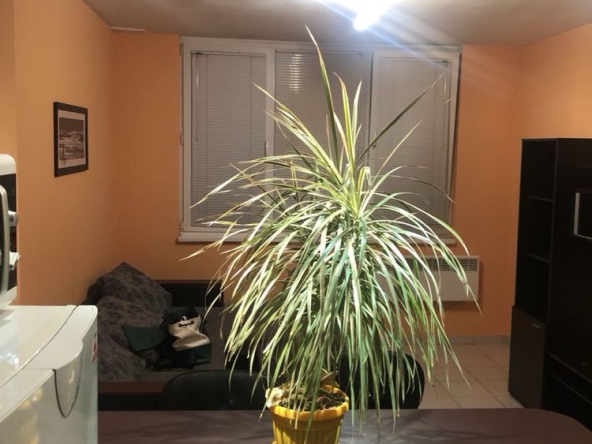 Дава се под наем Двустаен апартамент в София, Гоце Делчев - 50 кв.м за 484.5 € - Снимка #1