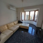 Дава се под наем Тристаен апартамент в Бургас, Възраждане - 80 кв.м за 408 € - Снимка #1