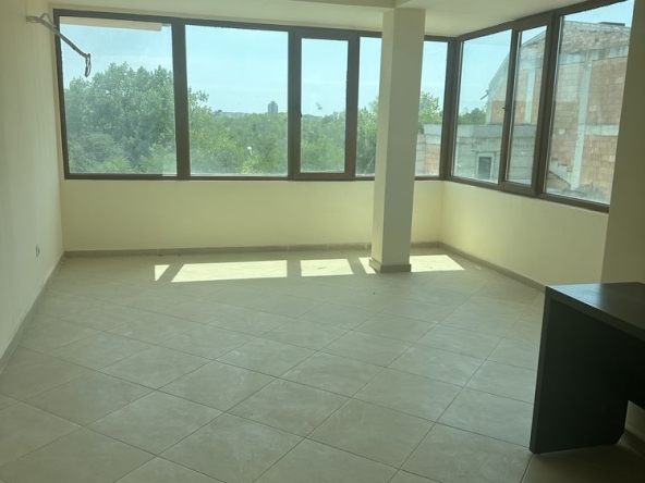 Двустаен апартамент в Несебър - 76 кв.м за 17 €/кв.м - Снимка #1