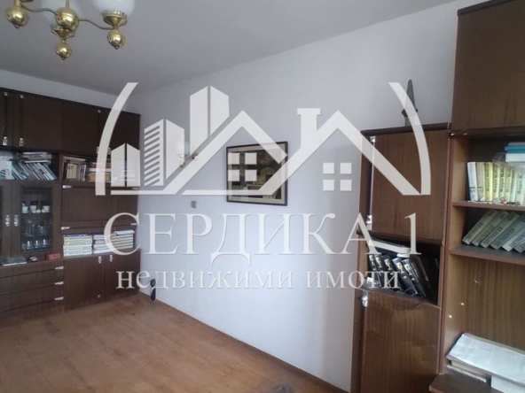 Тристаен апартамент в Кюстендил, Герена - 110 кв.м за 682 €/кв.м - Снимка #1