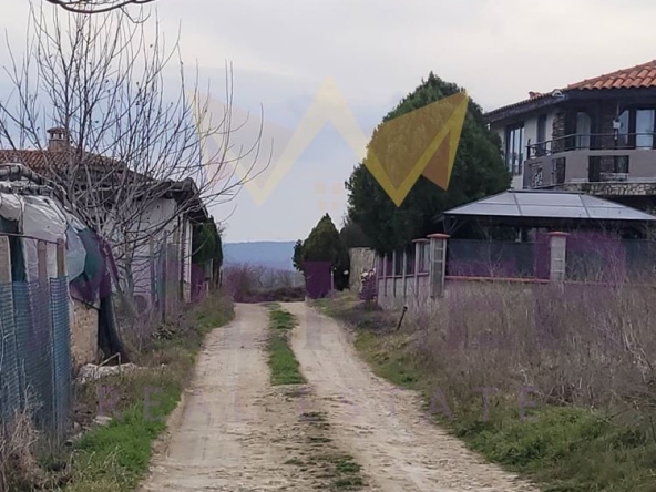 Парцел в с. Осеново, Област Варна - 1206 кв.м за 38 €/кв.м - Снимка #1