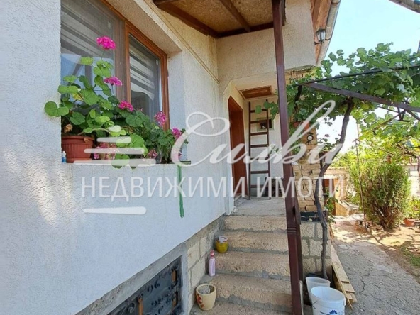 Къща в с. Войвода, Област Шумен - 130 кв.м за 389 €/кв.м - Снимка #1