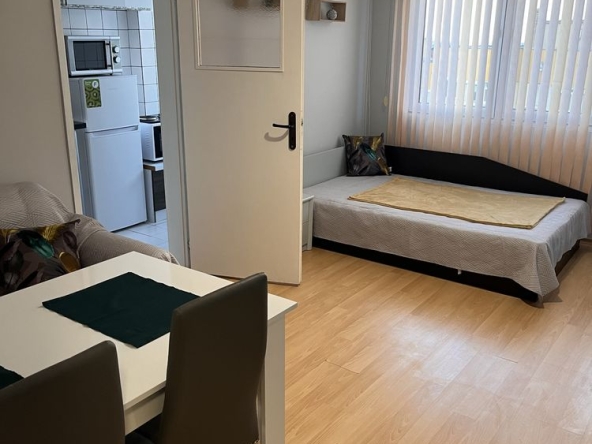 Дава се под наем Едностаен апартамент в с. Осетеново, Област Стара Загора - 38 кв.м за 198.9 € - Снимка #1