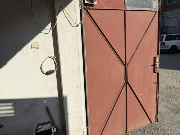 Гараж / Паркомясто в Габрово, Център - 1 кв.м за 92 €/кв.м - Снимка #1