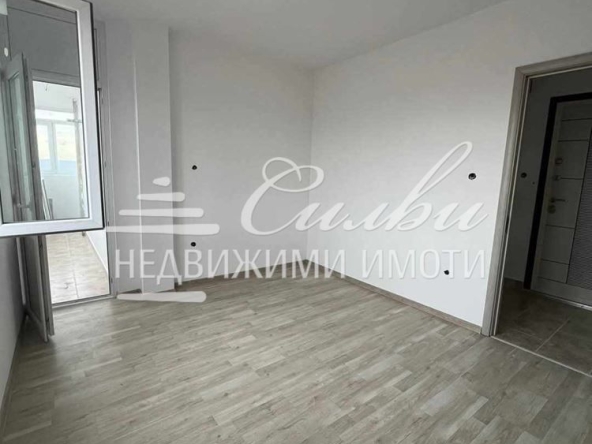 Тристаен апартамент в Шумен, Херсон - 75 кв.м за 1598 €/кв.м - Снимка #1