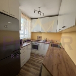 Дава се под наем Тристаен апартамент в Варна, Колхозен пазар - 100 кв.м за 612 € - Снимка #1