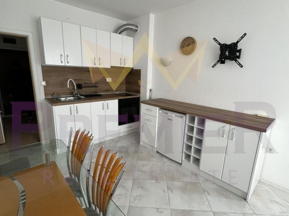 Дава се под наем Двустаен апартамент в Варна, Левски - 60 кв.м за 510 € - Снимка #1
