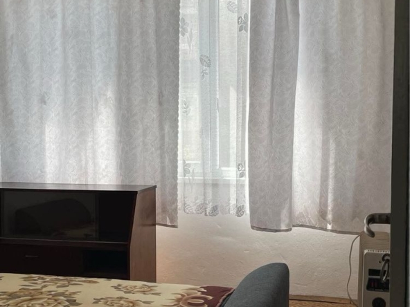 Дава се под наем Четиристаен апартамент в Велико Търново, Акация - 100 кв.м за 250 € - Снимка #1