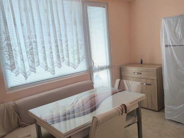 Дава се под наем Двустаен апартамент в с. Изгрев, Област Бургас - 60 кв.м за 346.8 € - Снимка #1