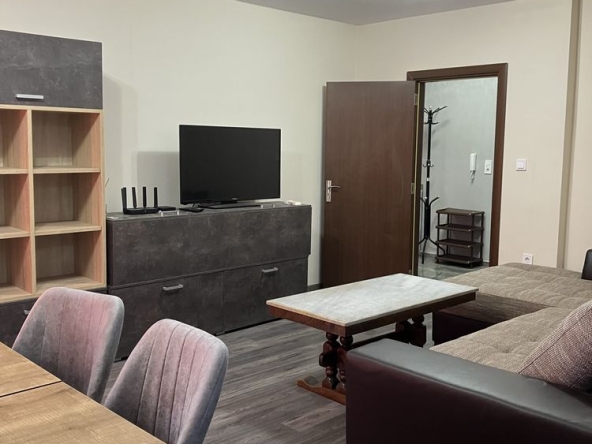 Дава се под наем Двустаен апартамент в Стара Загора, Била - 70 кв.м за 382.5 € - Снимка #1