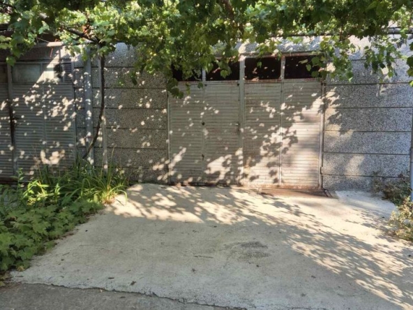 Дава се под наем Гараж / Паркомясто в Горна Оряховица - 15 кв.м за 51 € - Снимка #1