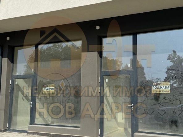 Дава се под наем Магазин в Търговище, Център - 55 кв.м за 408 € - Снимка #1