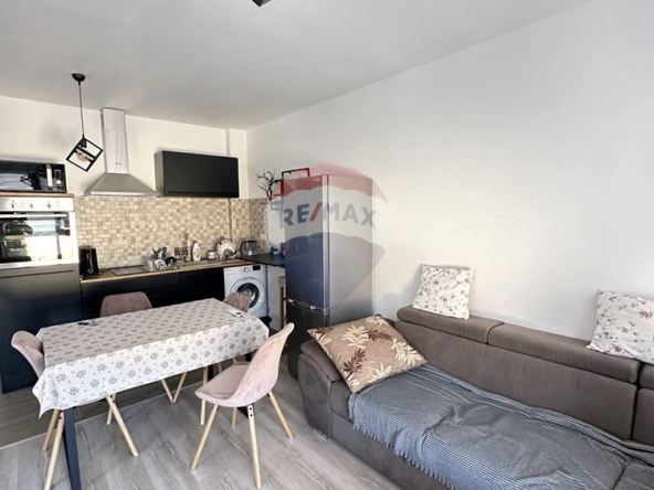 Дава се под наем Двустаен апартамент в Варна, Бриз - 60 кв.м за 459 € - Снимка #1