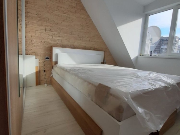 Дава се под наем Двустаен апартамент в Русе, Централен южен район - 60 кв.м за 295.8 € - Снимка #1