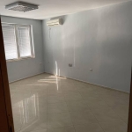 Дава се под наем Магазин в Бургас, Център - 25 кв.м за 510 € - Снимка #1