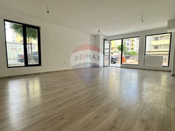 Дава се под наем Офис в Варна, Победа - 110 кв.м за 867 € - Снимка #1