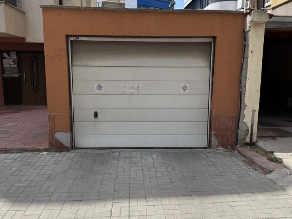 Гараж / Паркомясто в ж.Южен парк - 14 кв.м за 3608 €/кв.м - Снимка #1