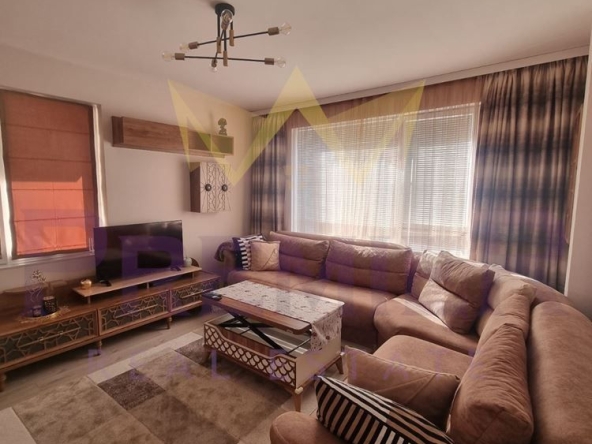 Дава се под наем Тристаен апартамент в Варна, Бриз - 70 кв.м за 765 € - Снимка #1