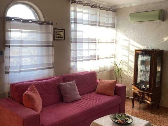 Тристаен апартамент в Пловдив, Кършияка - 106 кв.м за 2378 €/кв.м - Снимка #1