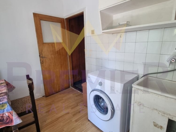 Дава се под наем Двустаен апартамент в Варна, Левски - 40 кв.м за 255 € - Снимка #1