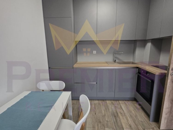 Дава се под наем Двустаен апартамент в Варна, Бриз - 70 кв.м за 612 € - Снимка #1