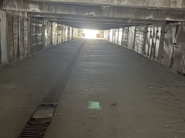 Гараж / Паркомясто в Велико Търново, Колю Фичето - 22 кв.м за 910 €/кв.м - Снимка #1