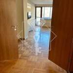 Тристаен апартамент в Пловдив, Център - 117 кв.м за 2522 €/кв.м - Снимка #1