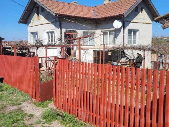 Къща в с. Ведрина, Област Добрич - 90 кв.м за 367 €/кв.м - Снимка #1