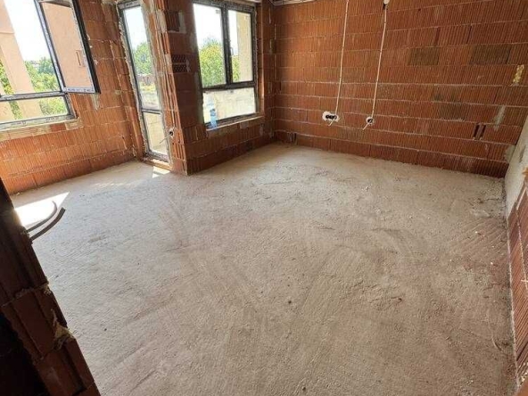 Двустаен апартамент в Пловдив, Прослав - 65 кв.м за 1103 €/кв.м - Снимка #1