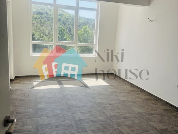 Тристаен апартамент в Варна, Аспарухово - 83 кв.м за 1627 €/кв.м - Снимка #1