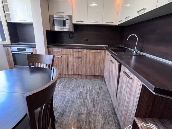 Дава се под наем Двустаен апартамент в Бургас, Изгрев - 65 кв.м за 433.5 € - Снимка #1