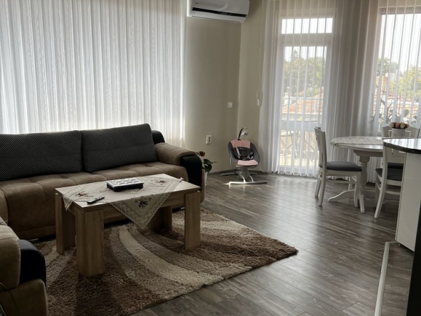 Тристаен апартамент в Добрич, Център - 110 кв.м за 1020 €/кв.м - Снимка #1