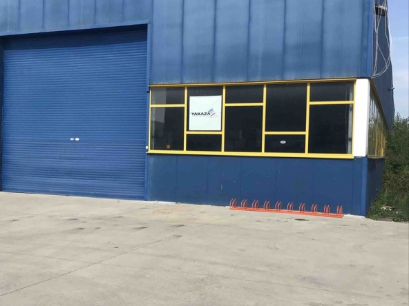 Дава се под наем Склад в с. Царацово, Област Пловдив - 1100 кв.м за 3927 € - Снимка #1