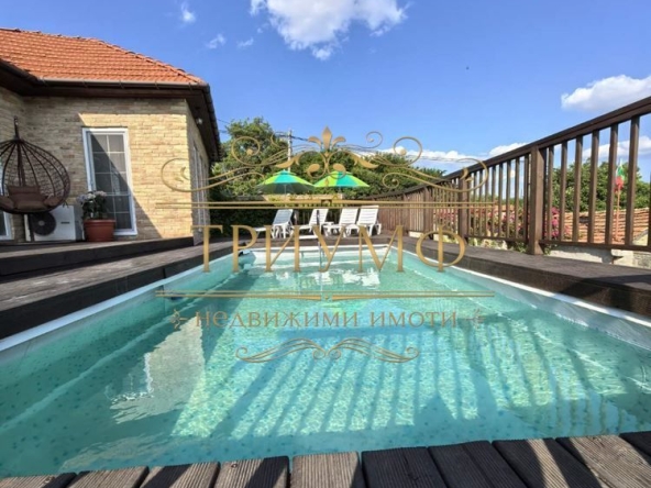 Къща в с. Баново, Област Варна - 402 кв.м за 933 €/кв.м - Снимка #1