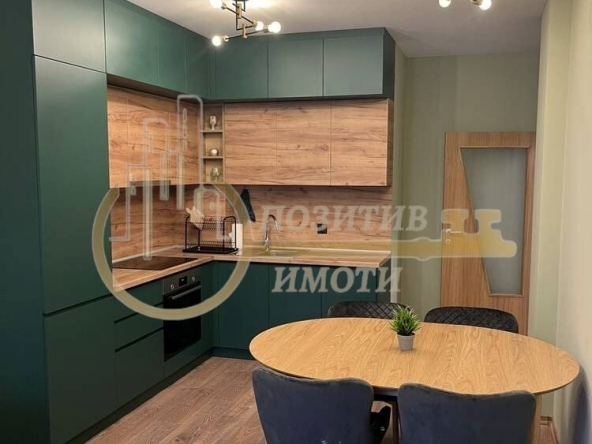 Дава се под наем Тристаен апартамент в София, Зона Б-18 - 100 кв.м за 920 € - Снимка #1